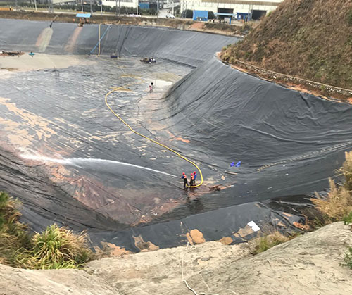 綦江废水池清理