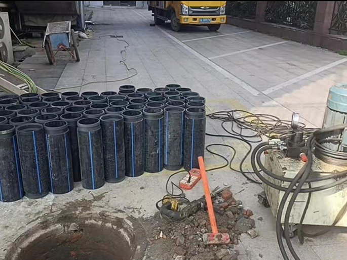 綦江PE置换管厂家 DN315置换管 非开挖管短管置换